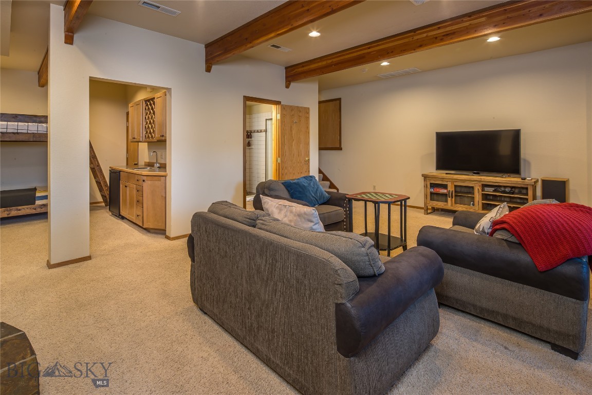 372 Chief Joseph Trail