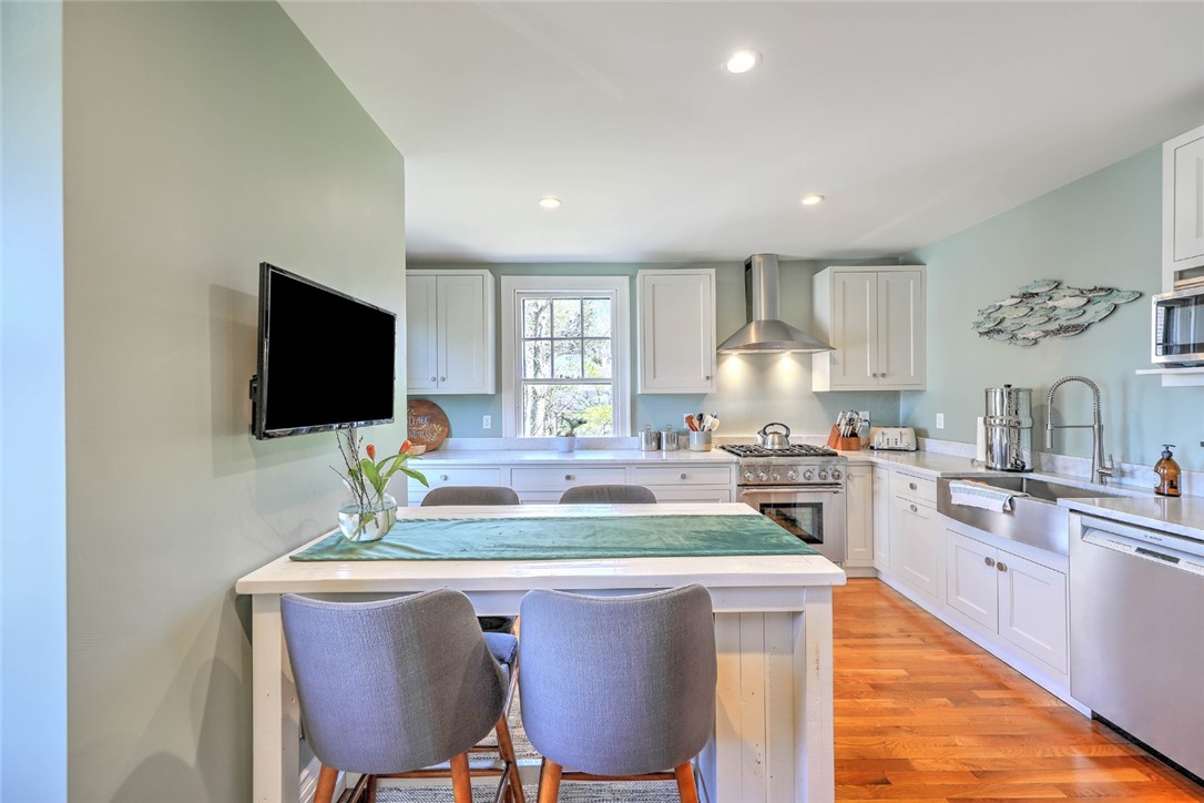 100 Meeting Street 2