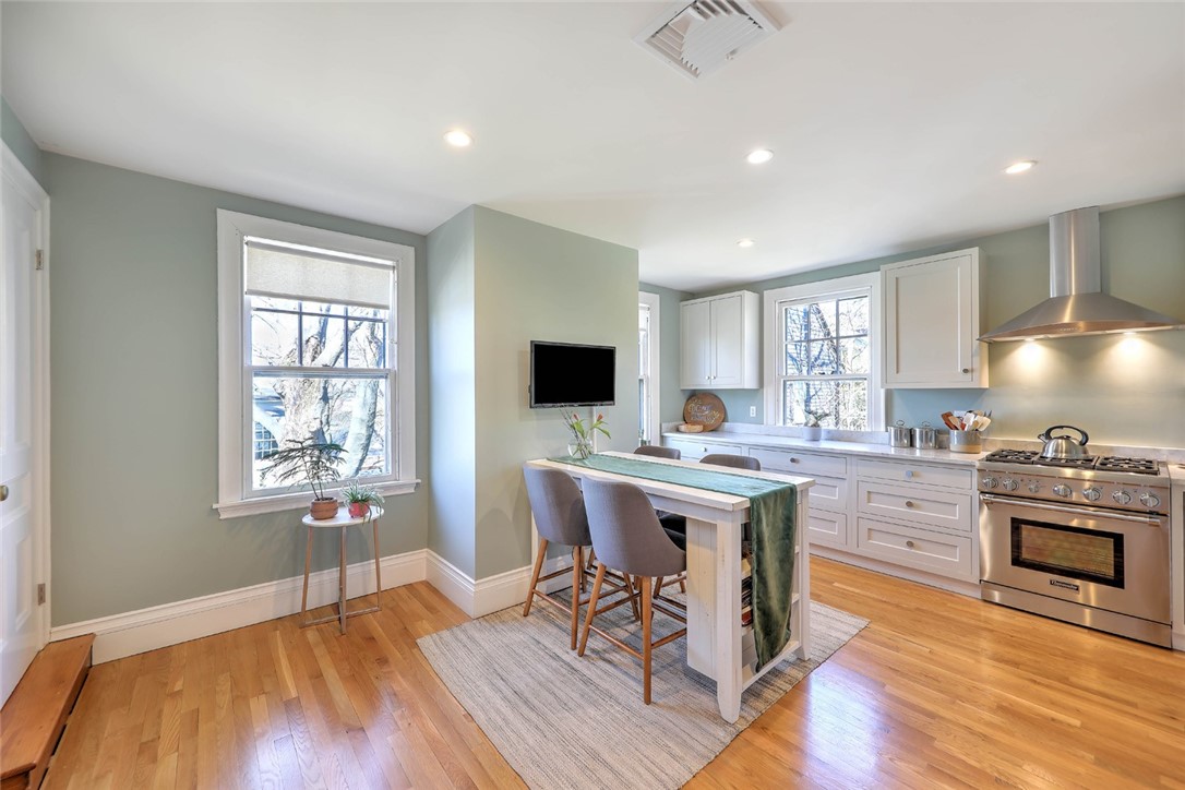 100 Meeting Street 2