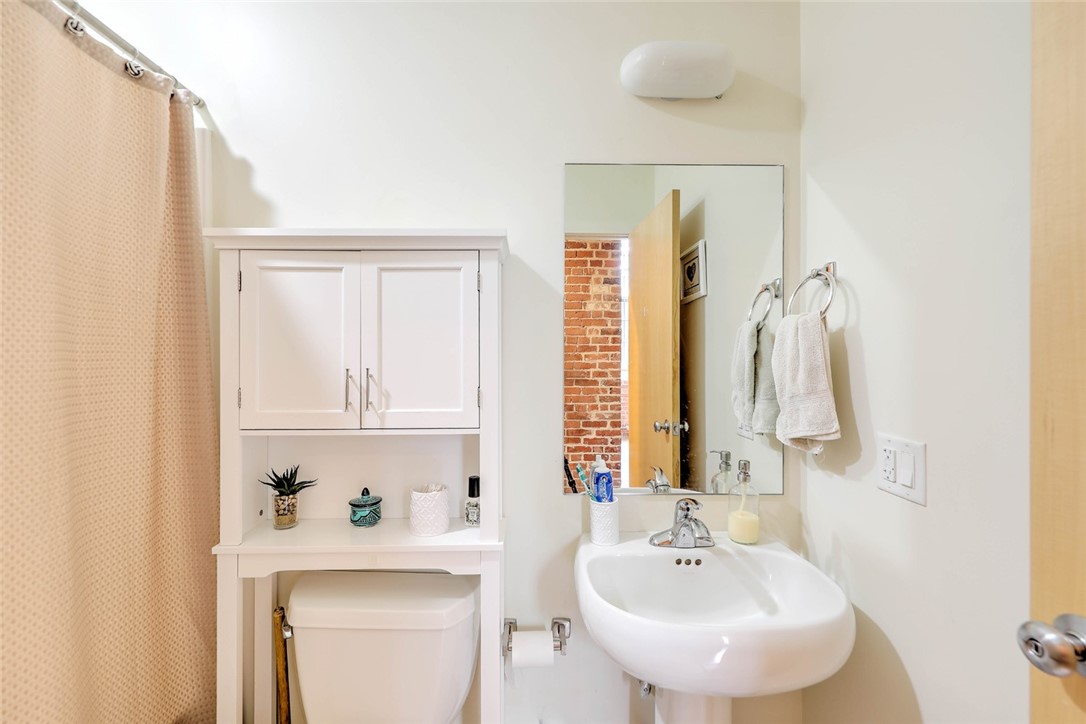 300 Pearl Street 208