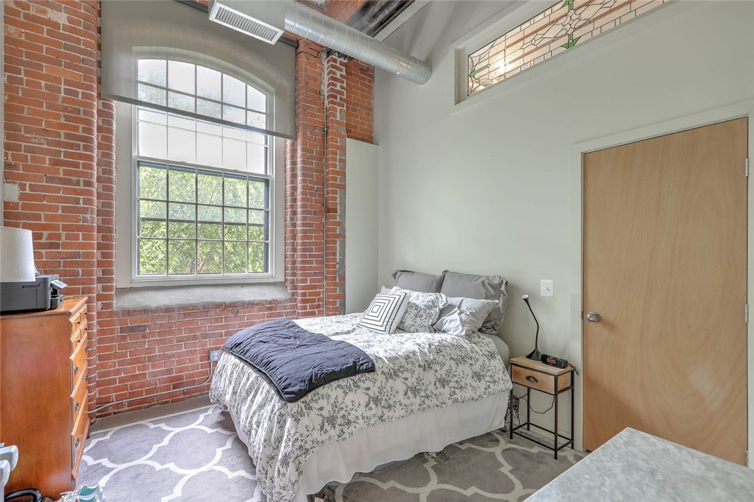 300 Pearl Street 208