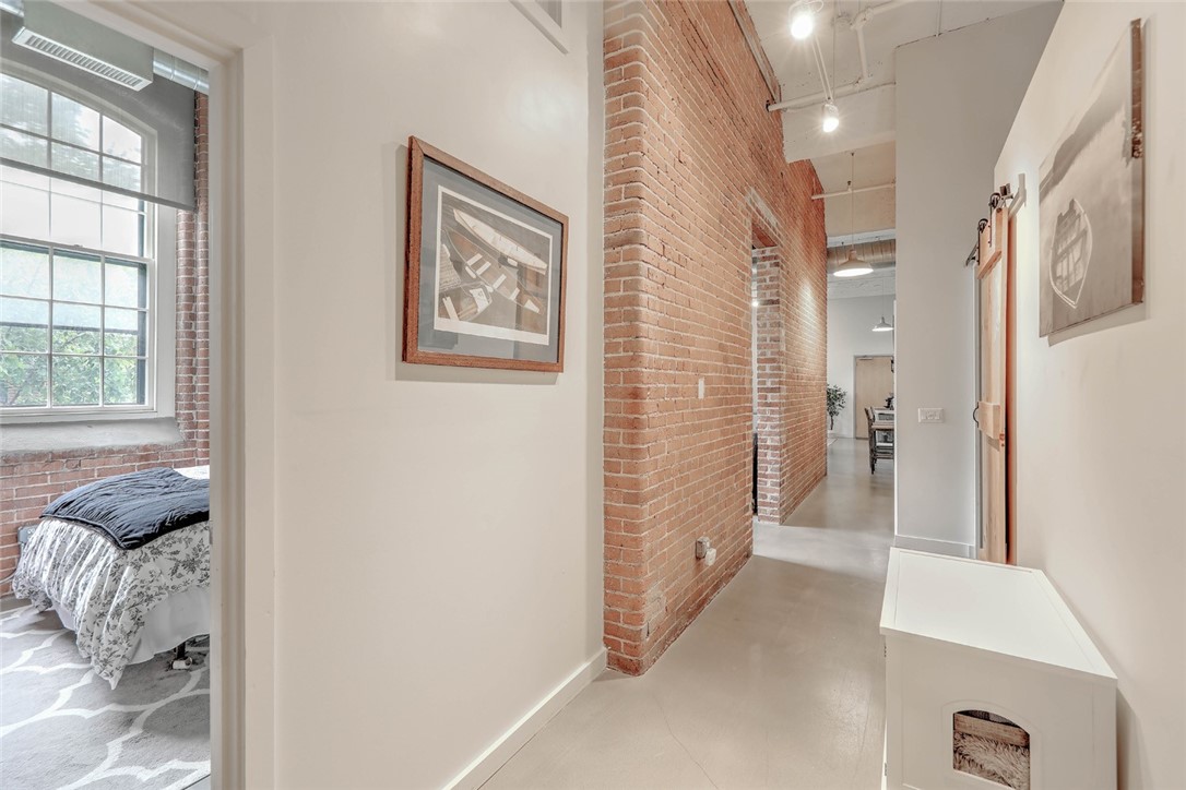 300 Pearl Street 208