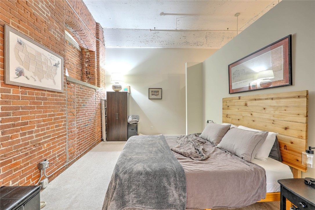 300 Pearl Street 208