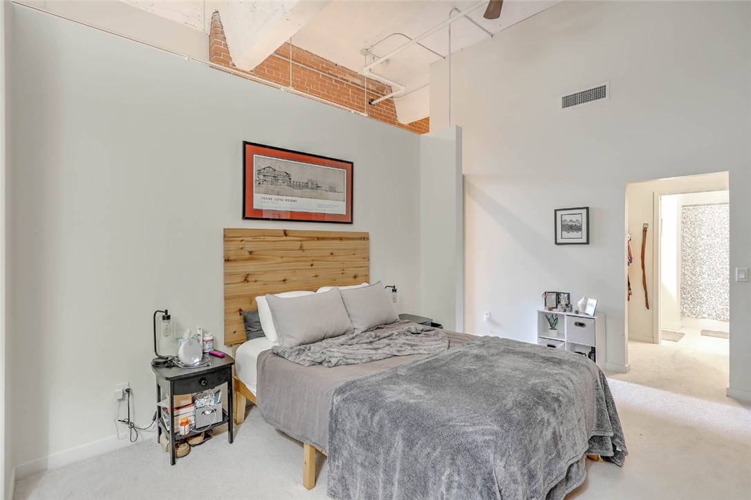 300 Pearl Street 208