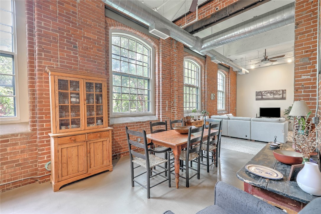 300 Pearl Street 208