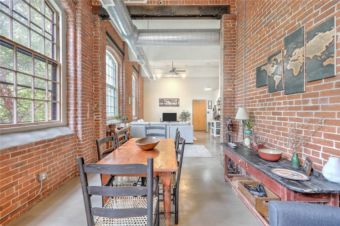 300 Pearl Street 208