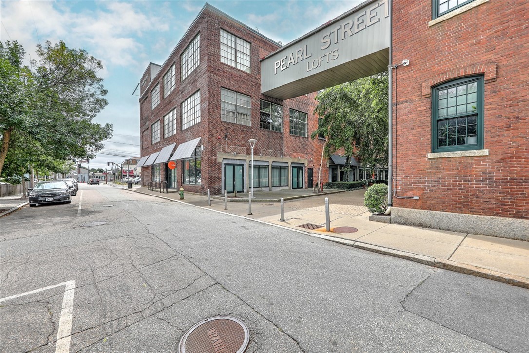 300 Pearl Street 208