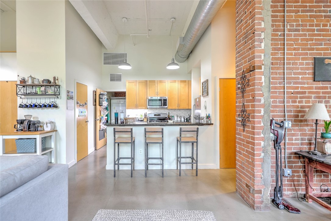 300 Pearl Street 208