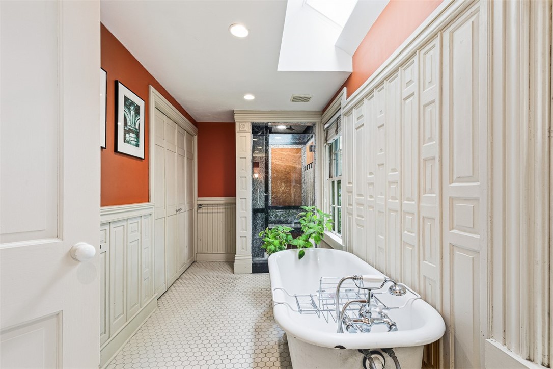 207 Williams Street 2