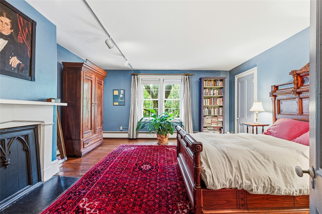 207 Williams Street 2