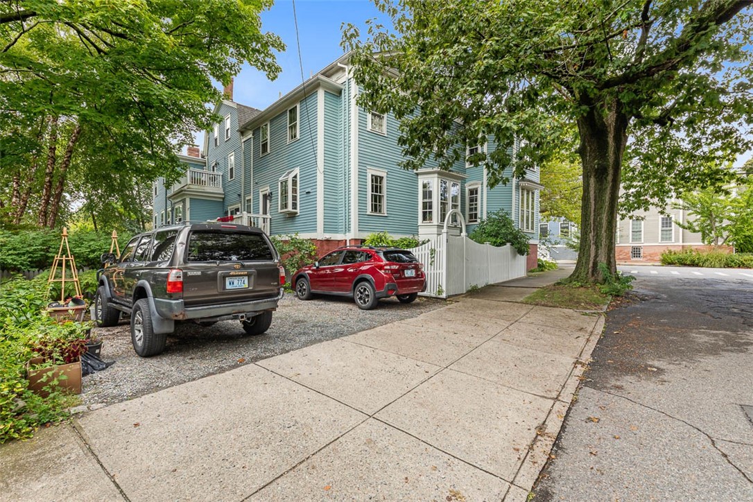 207 Williams Street 2