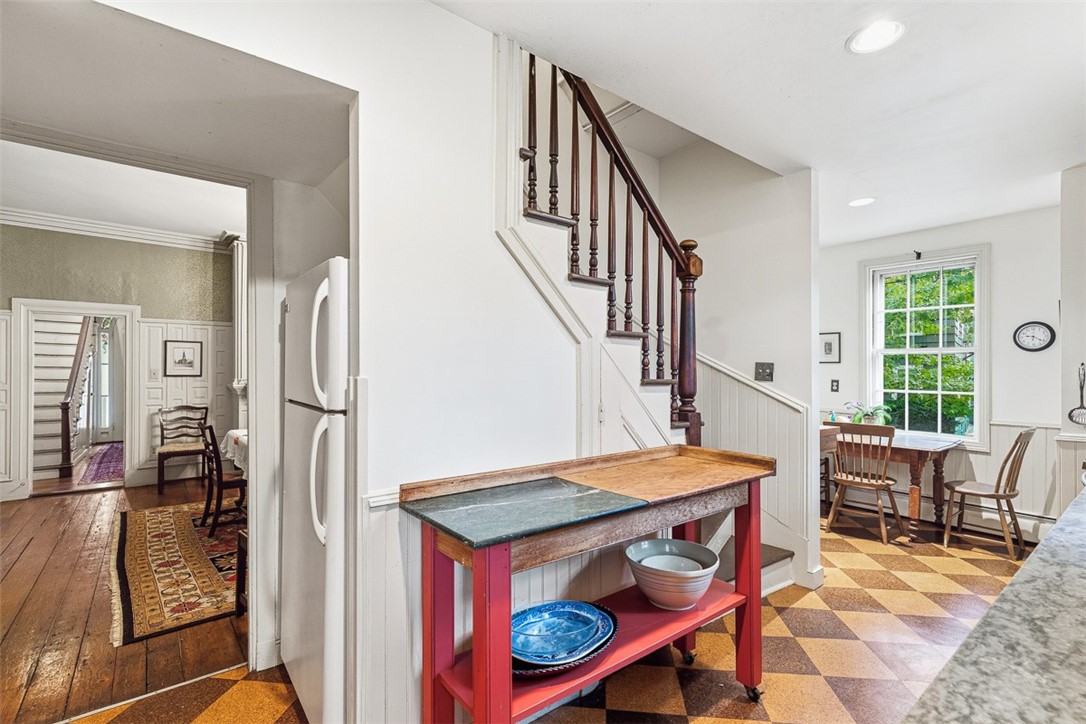 207 Williams Street 2