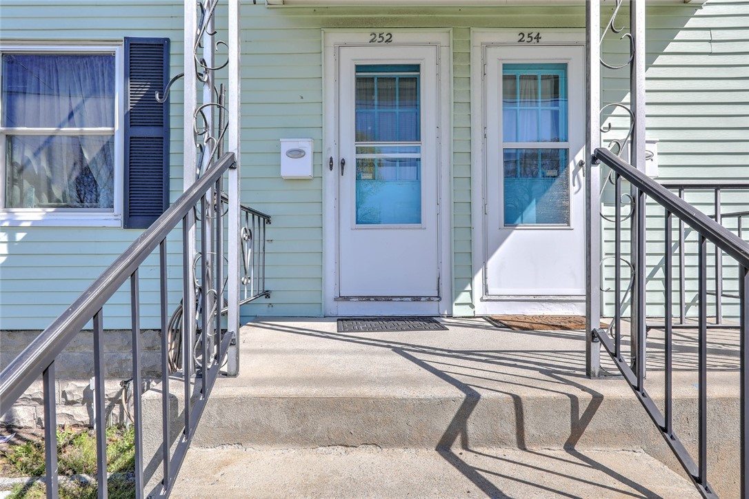 252 Vine Street