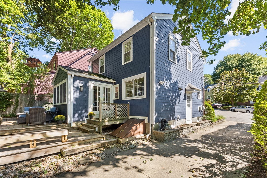 14 Creston Way