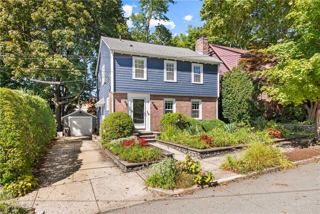 14 Creston Way