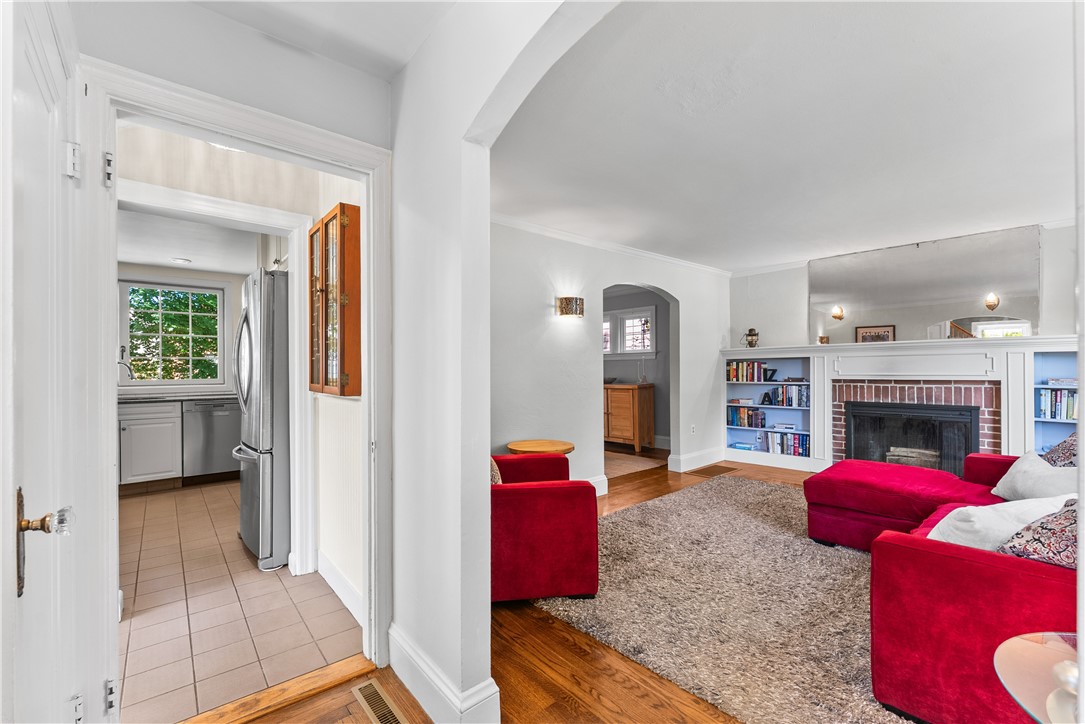 14 Creston Way