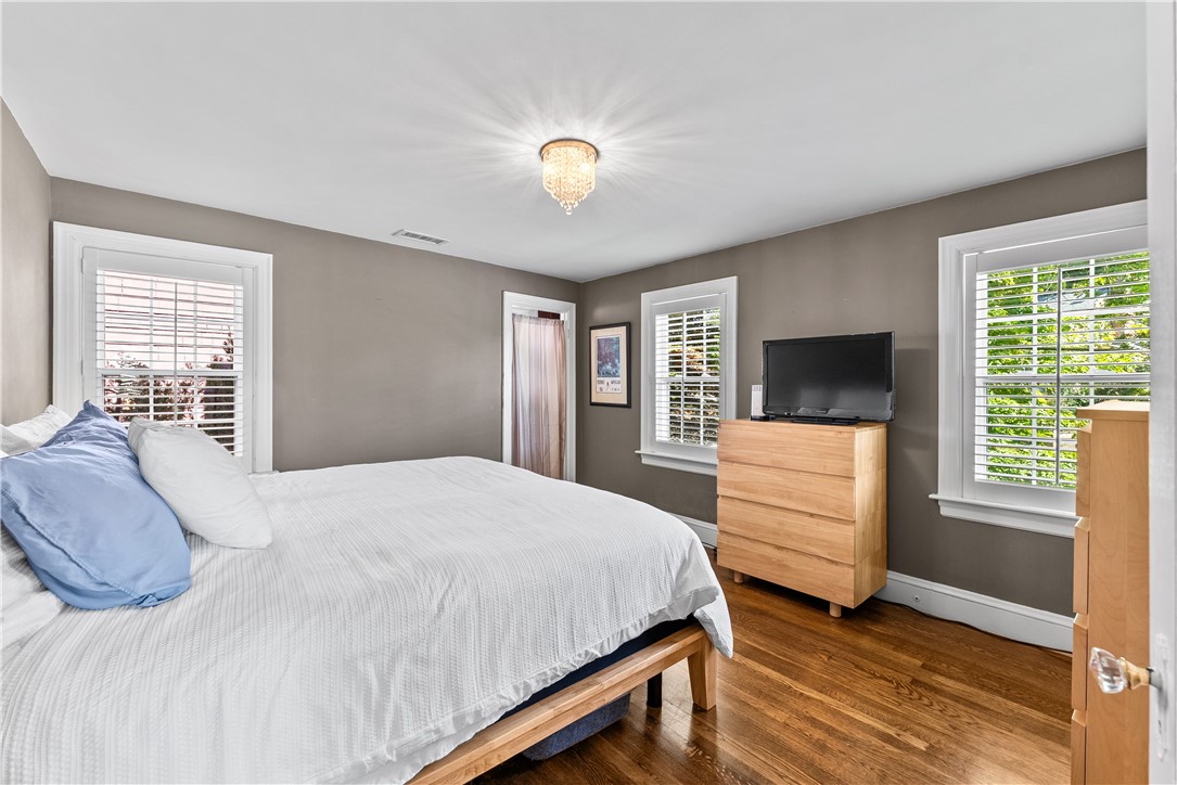 14 Creston Way
