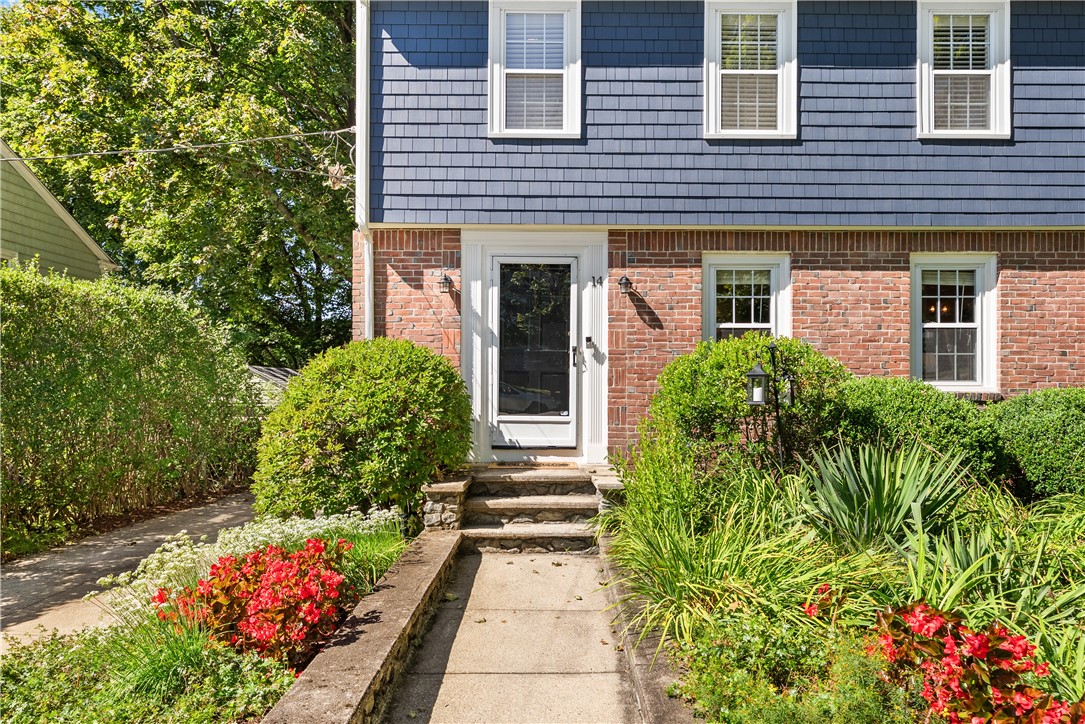 14 Creston Way
