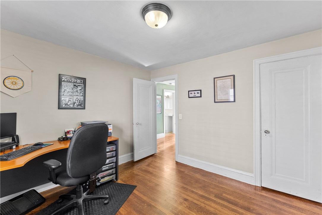 14 Creston Way