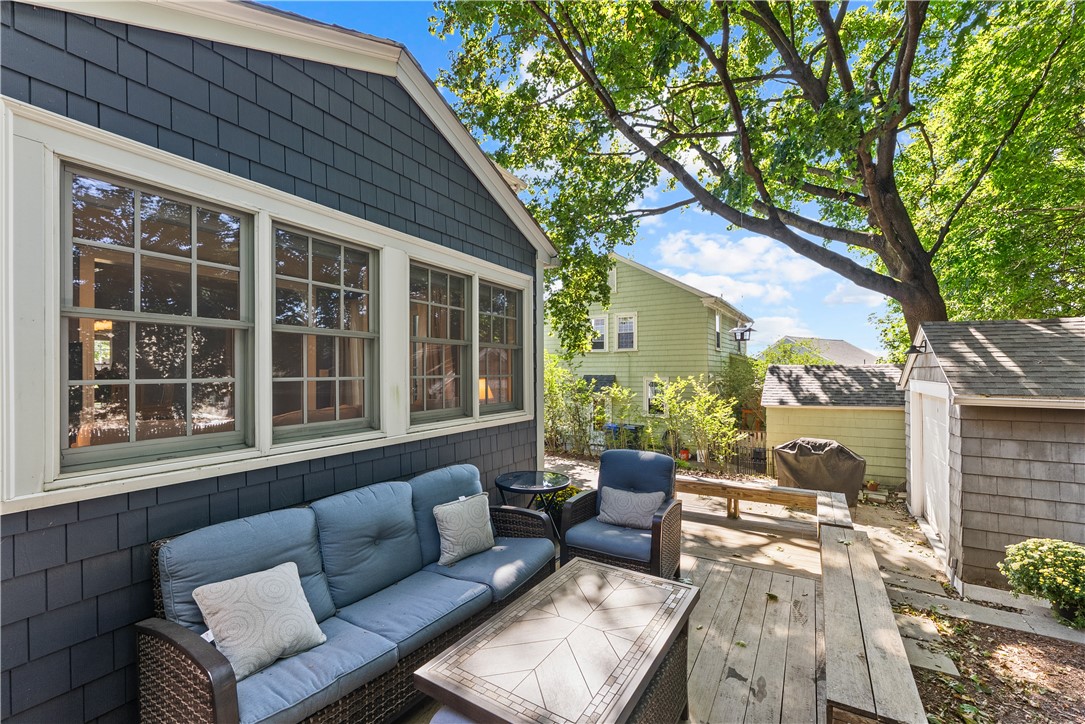 14 Creston Way