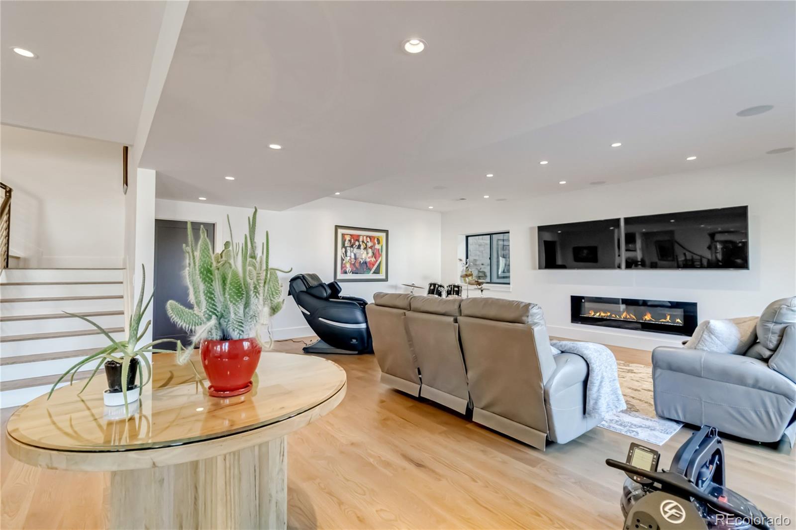 5429 S Kearney Street