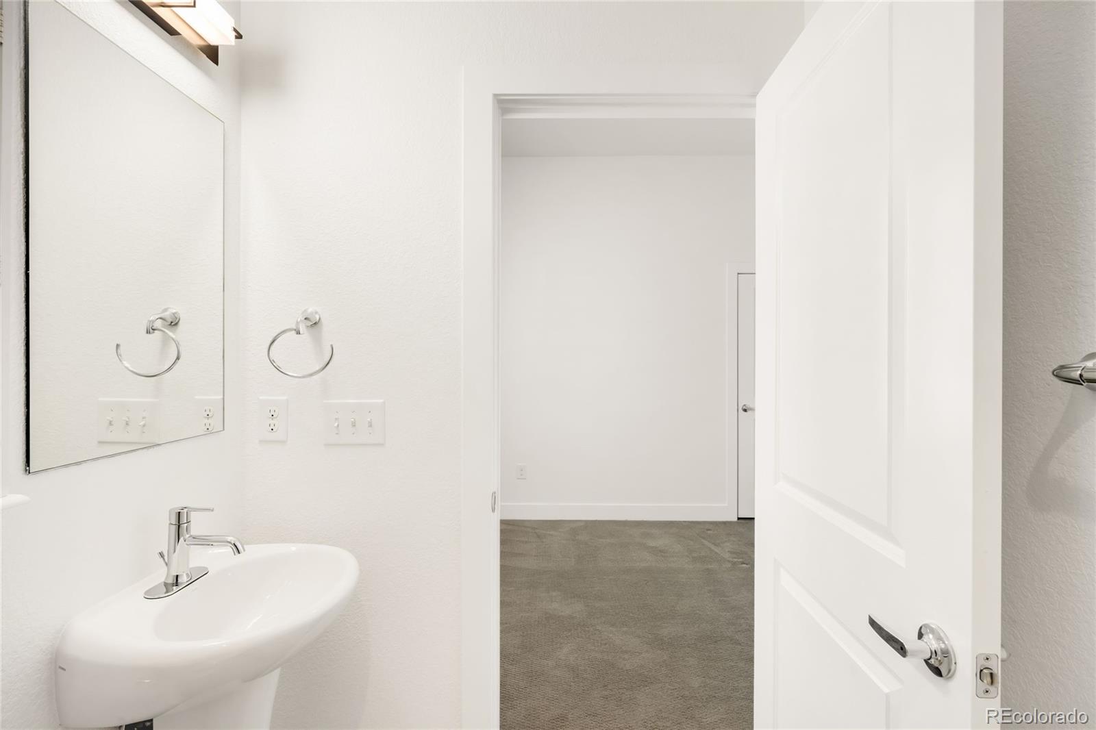 2815 W 25th Avenue Unit: 4