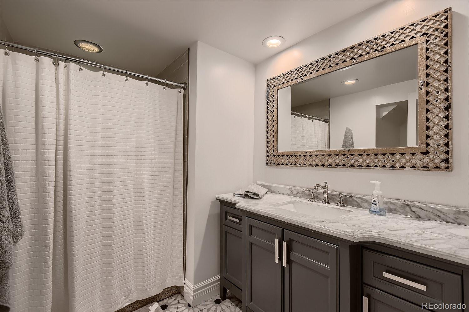 4290 S Hudson Parkway