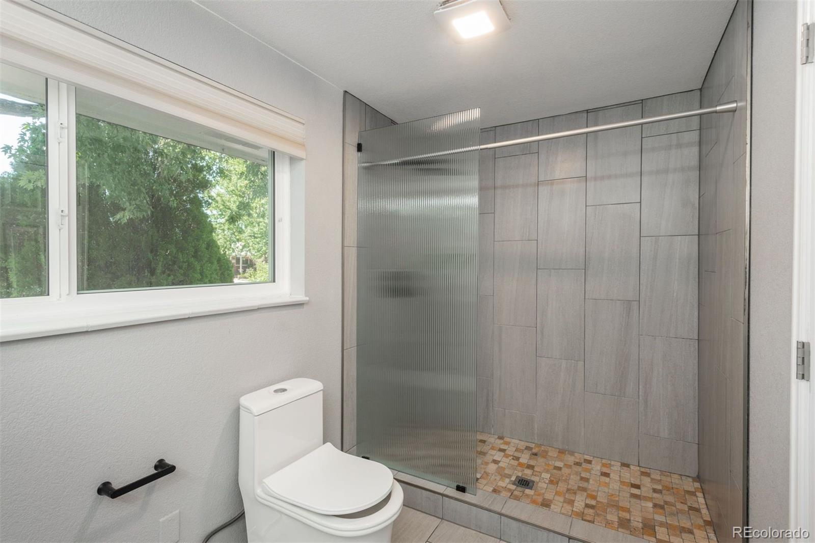3449 W Alamo Place