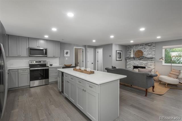 3449 W Alamo Place