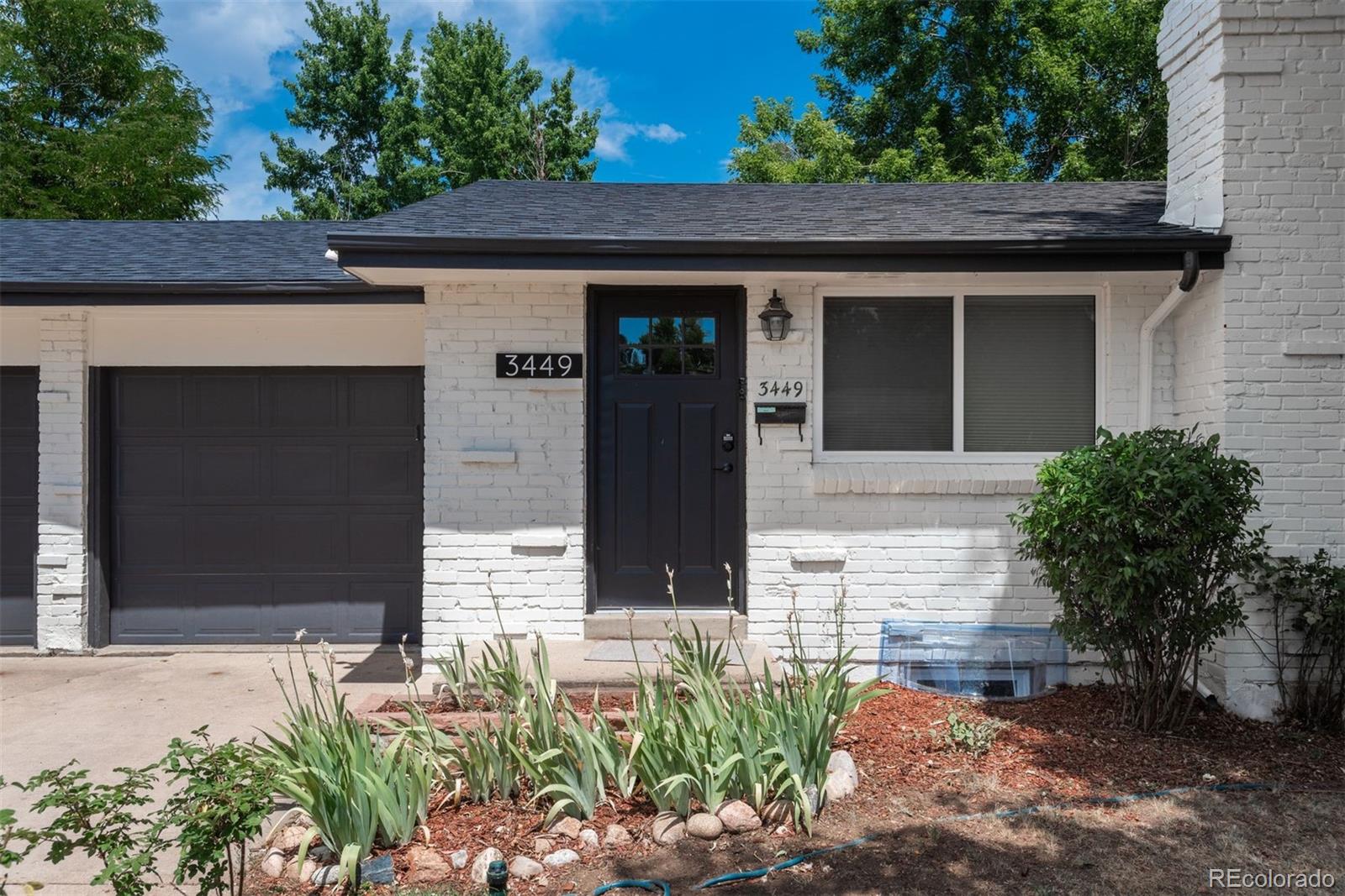 3449 W Alamo Place