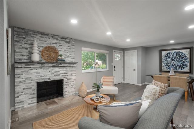 3449 W Alamo Place