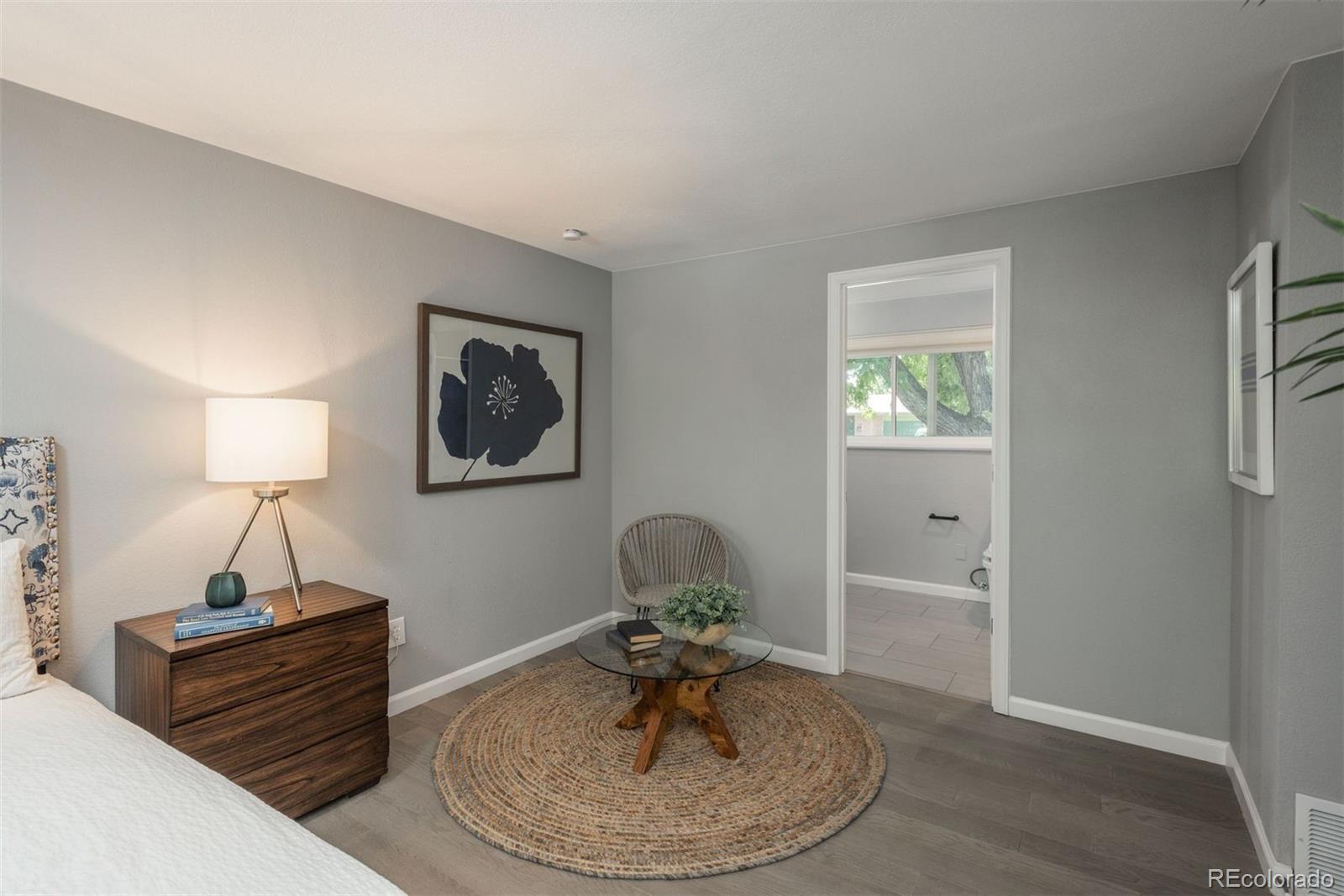 3449 W Alamo Place