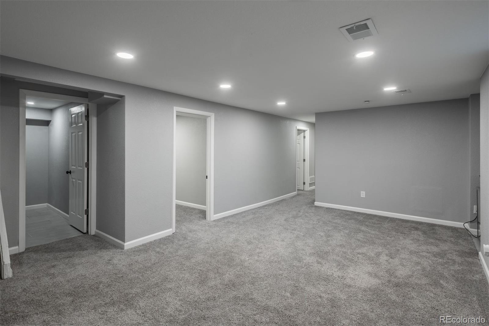 3449 W Alamo Place