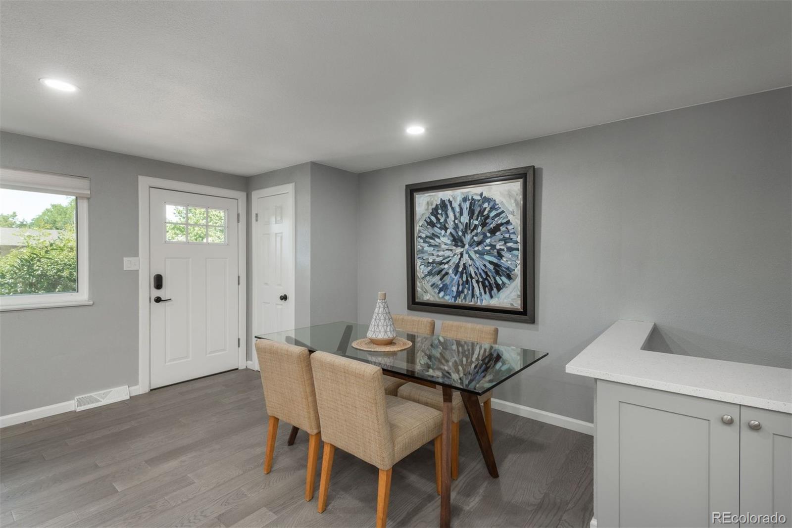 3449 W Alamo Place