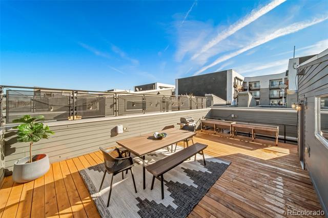 2706 Blake Street