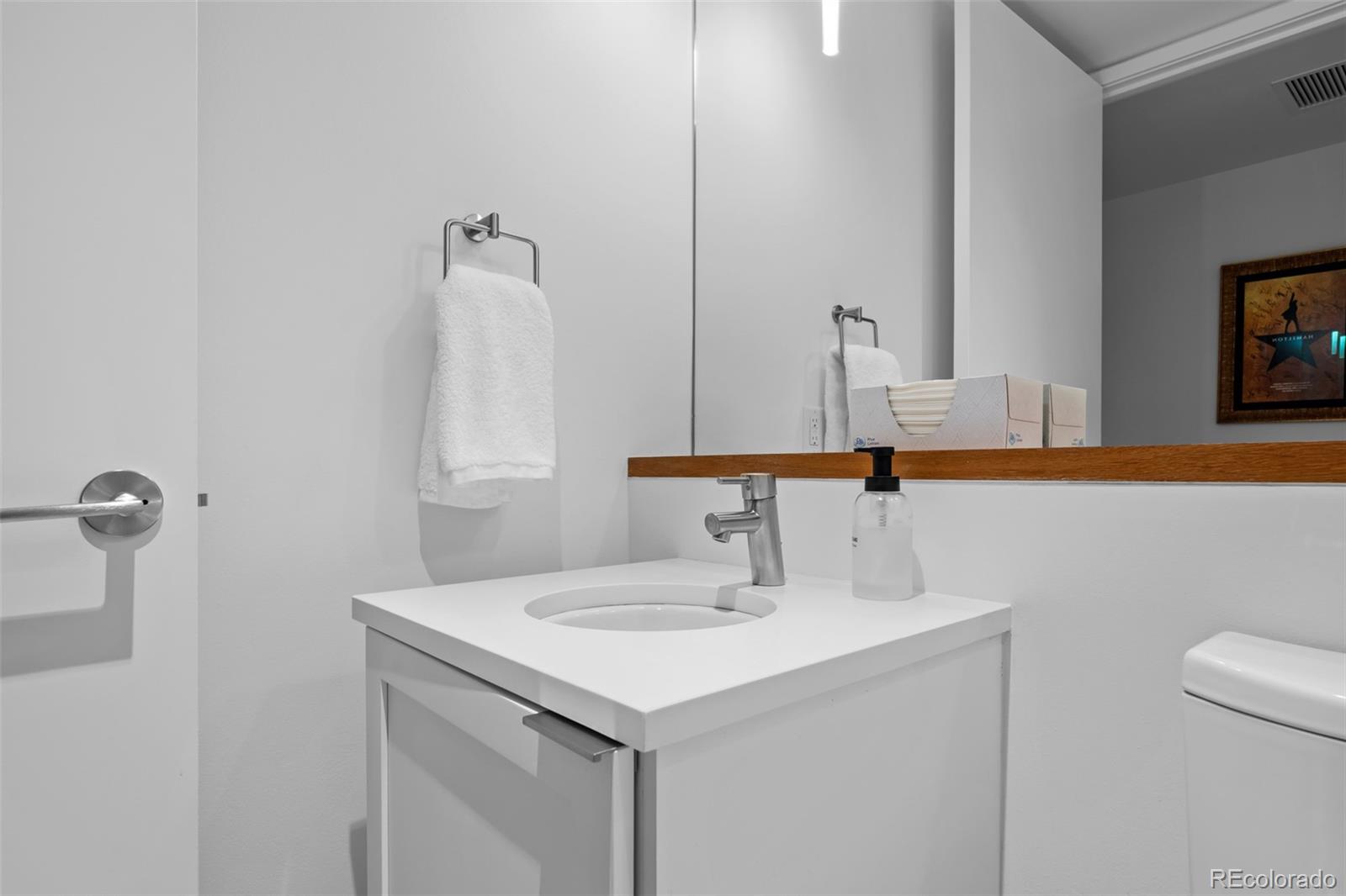 1750 Wewatta Street Unit: 700
