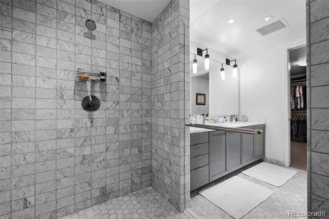 1750 Wewatta Street Unit: 700