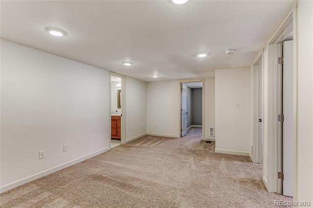 3261 W Dakota Avenue
