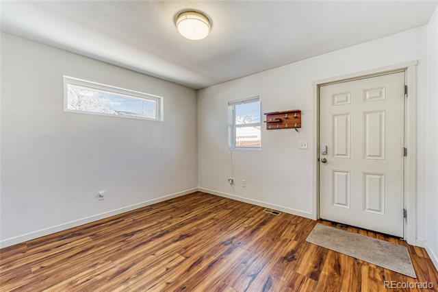 3261 W Dakota Avenue