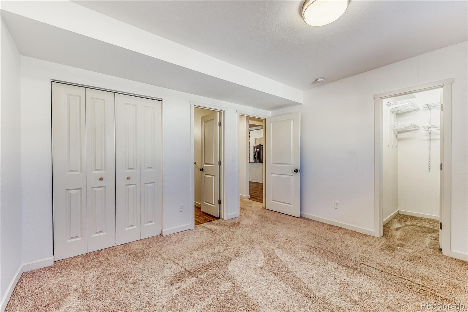 3261 W Dakota Avenue