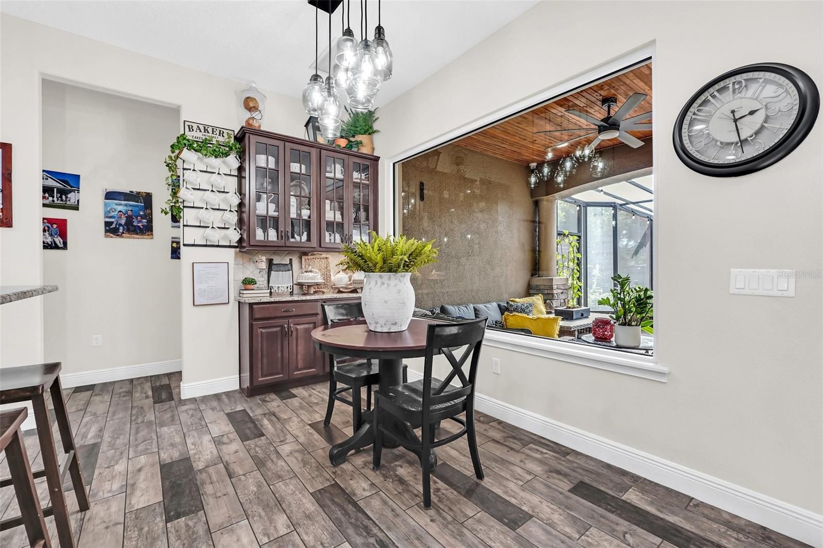 1382 E LAKE SHORE BLVD