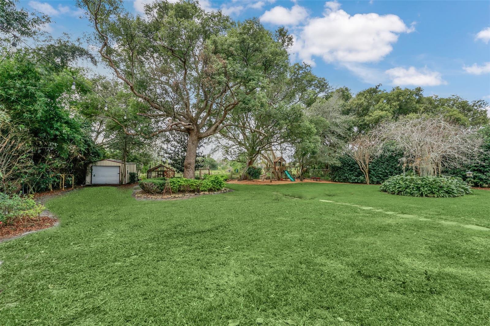 1382 E LAKE SHORE BLVD