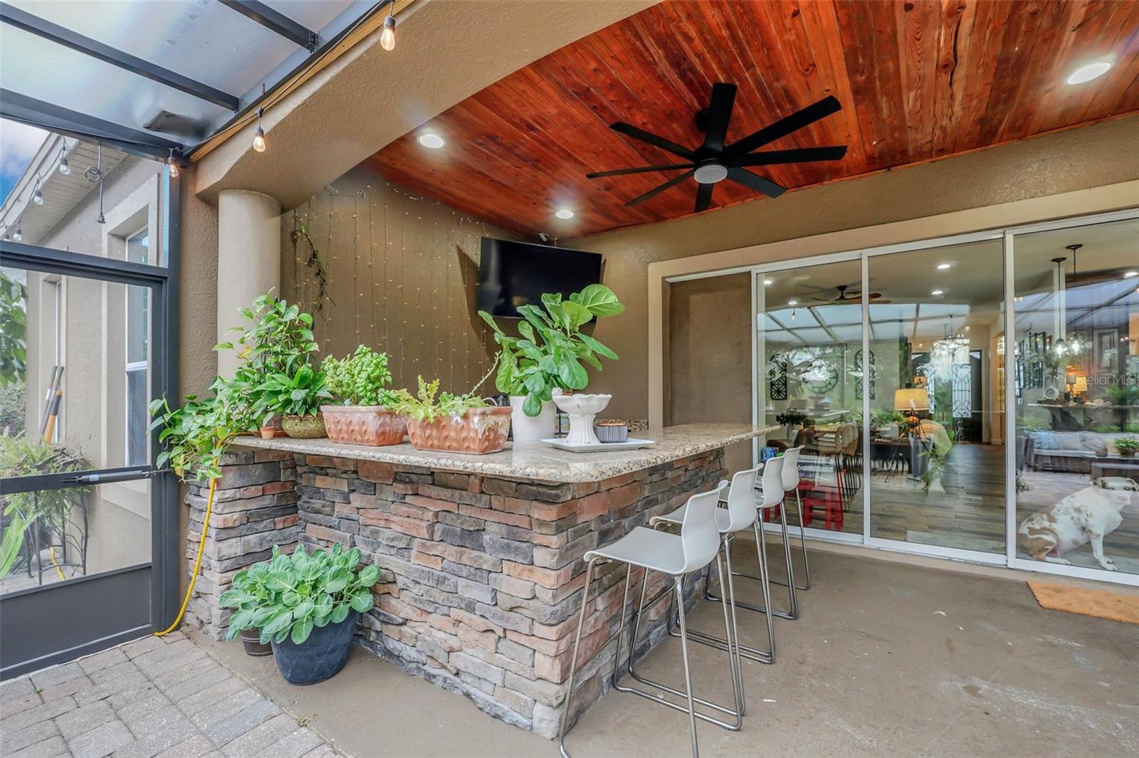 1382 E LAKE SHORE BLVD