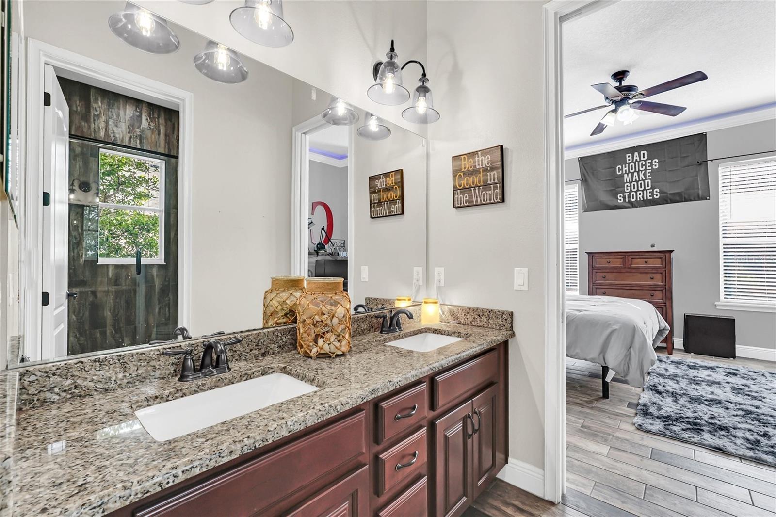 1382 E LAKE SHORE BLVD