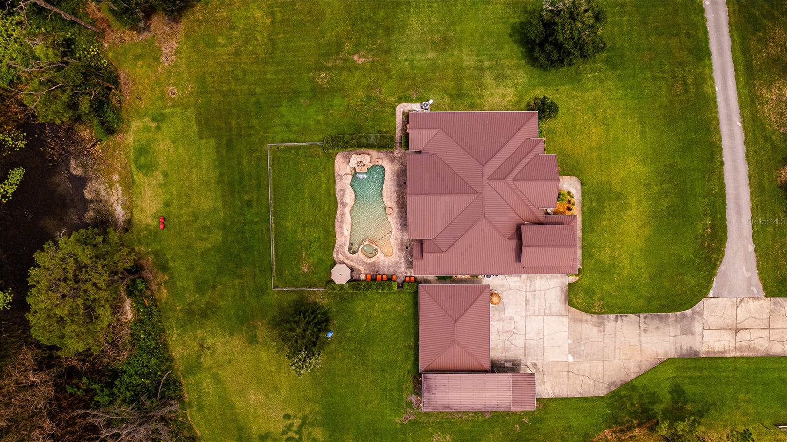 2360 LIVE OAK LAKE RD