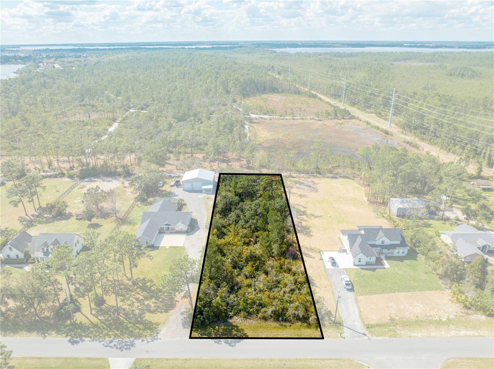 2300 RUNNING HORSE TRL