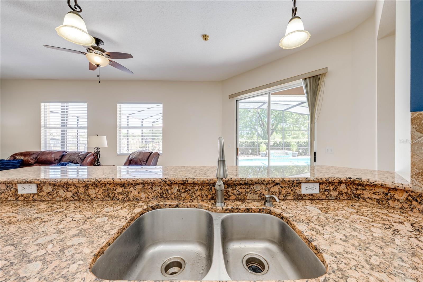 1941 MATHIS RD