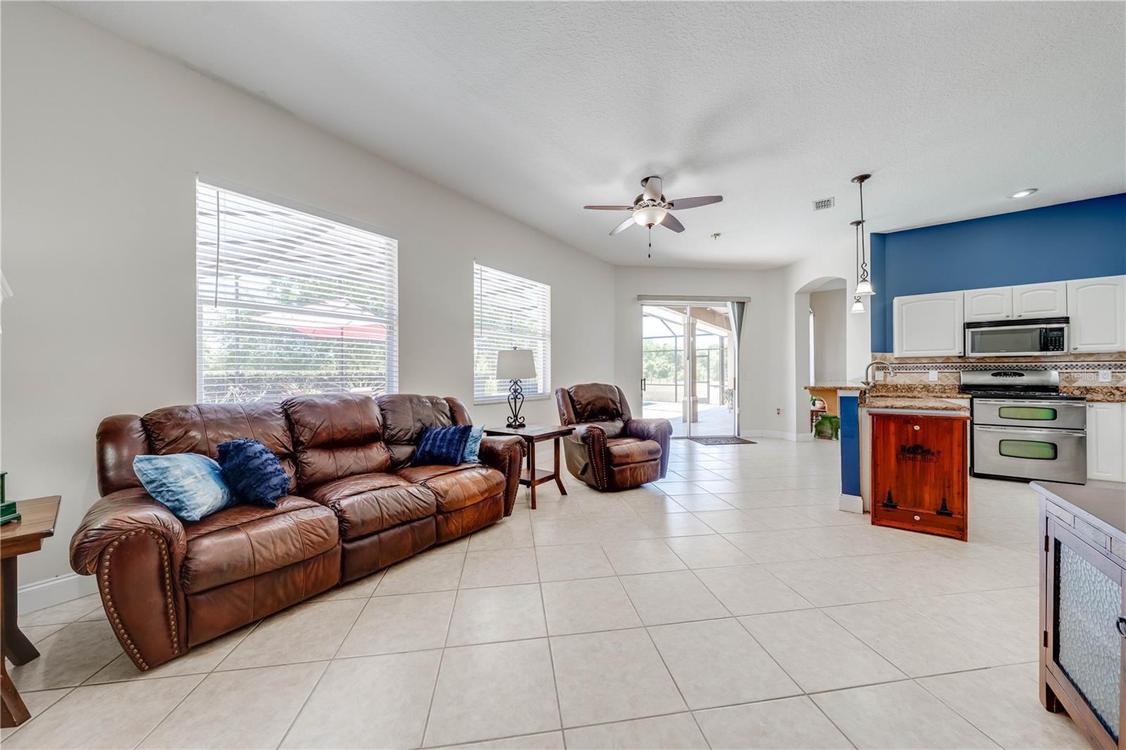 1941 MATHIS RD