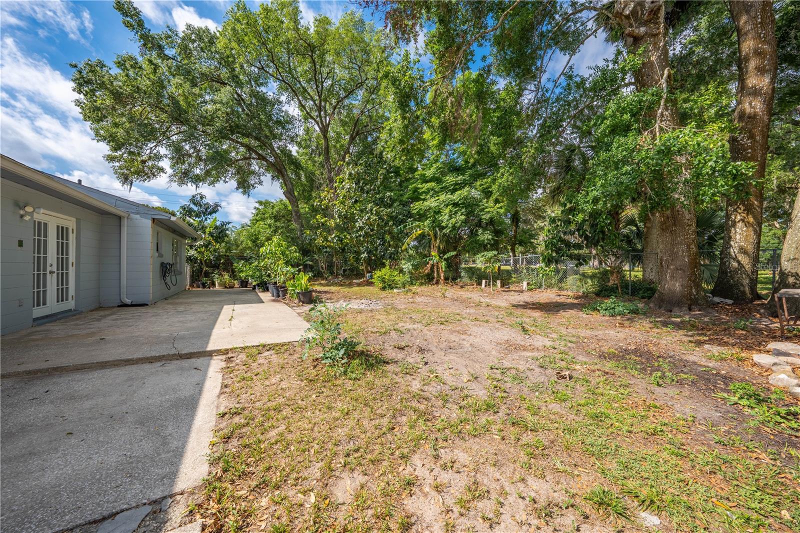 412 NOYA LN