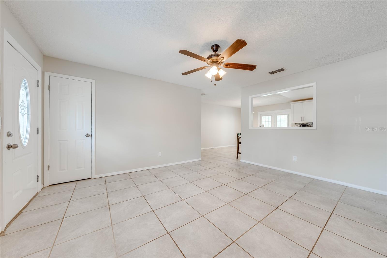 412 NOYA LN